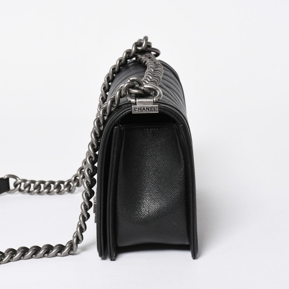 新品同様品 CHANEL シャネル ボーイシャネル チェーンショルダーバッグ ショルダーバッグ シェブロン Vステッチ 24番台 ココマーク ブラック 中古 4a006433