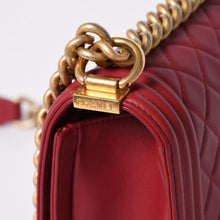 Load the image into the gallery viewer. CHANEL シャネル ボーイシャネル チェーンショルダーバッグ ショルダーバッグ 26番台 ラムスキン ココマーク ピンク ゴールド金具 美品 中古 4a006431