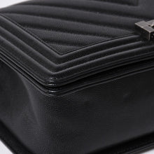 将图片加载到图库查看器中。 新品同様品 CHANEL シャネル ボーイシャネル チェーンショルダーバッグ ショルダーバッグ シェブロン Vステッチ 24番台 ココマーク ブラック 中古 4a006433