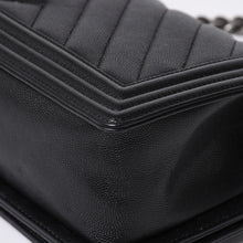 将图片加载到图库查看器中。 新品同様品 CHANEL シャネル ボーイシャネル チェーンショルダーバッグ ショルダーバッグ シェブロン Vステッチ 24番台 ココマーク ブラック 中古 4a006433