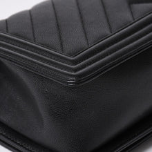 将图片加载到图库查看器中。 新品同様品 CHANEL シャネル ボーイシャネル チェーンショルダーバッグ ショルダーバッグ シェブロン Vステッチ 24番台 ココマーク ブラック 中古 4a006433