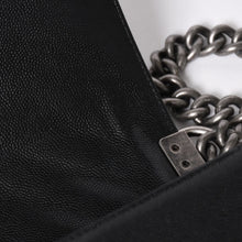 将图片加载到图库查看器中。 新品同様品 CHANEL シャネル ボーイシャネル チェーンショルダーバッグ ショルダーバッグ シェブロン Vステッチ 24番台 ココマーク ブラック 中古 4a006433