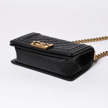 Load the image into the gallery viewer. CHANEL シャネル ボーイシャネル ショルダーバッグ チェーンショルダーバッグ 19番台 キャビアスキン ココマーク ブラック ゴールド金具 美品 中古 4a006436