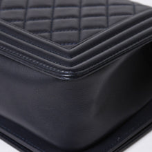 画像をギャラリービューアに読み込む, 極美品 CHANEL シャネル ボーイシャネル25 Wチェーンショルダーバッグ 26番台 ココマーク A67086 ラムスキン ネイビー 中古 4a006434