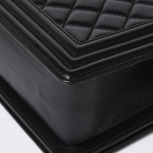極美品 CHANEL シャネル ボーイシャネル チェーンショルダーバッグ A67086 23番台 ラムスキン ココマーク ブラック シルバー金具 中古 4a006432