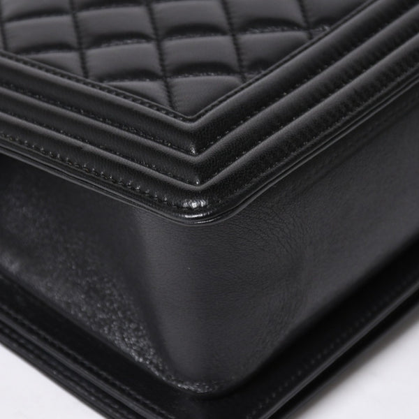 極美品 CHANEL シャネル ボーイシャネル チェーンショルダーバッグ A67086 23番台 ラムスキン ココマーク ブラック シルバー金具 中古 4a006432