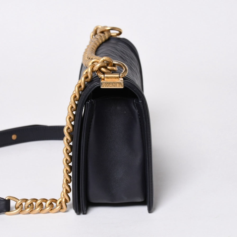 極美品 CHANEL シャネル ボーイシャネル25 Wチェーンショルダーバッグ 26番台 ココマーク A67086 ラムスキン ネイビー 中古 4a006434