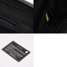 Load the image into the gallery viewer. 極美品 CHANEL シャネル ボーイシャネル チェーンショルダーバッグ A67086 23番台 ラムスキン ココマーク ブラック シルバー金具 中古 4a006432