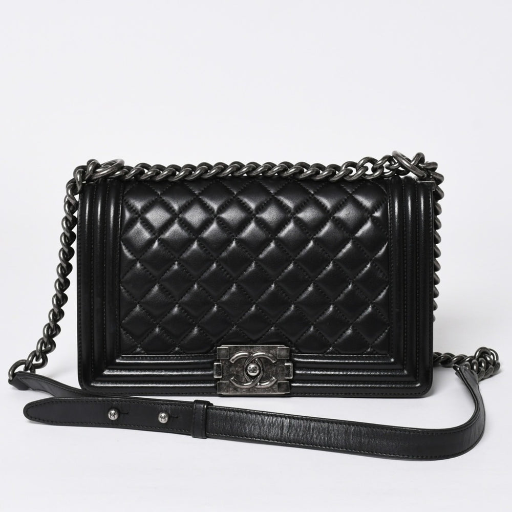 極美品 CHANEL シャネル ボーイシャネル チェーンショルダーバッグ A67086 23番台 ラムスキン ココマーク ブラック シルバー金具 中古 4a006432