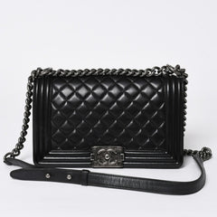 極美品 CHANEL シャネル ボーイシャネル チェーンショルダーバッグ A67086 23番台 ラムスキン ココマーク ブラック シルバー金具 中古 4a006432