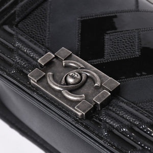 極美品 CHANEL シャネル ボーイシャネル チェーンショルダー ショルダーバッグ 30番台 ブラック 中古 4a006430