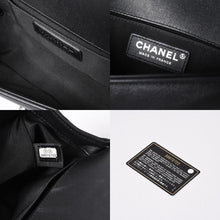 Load the image into the gallery viewer. 極美品 CHANEL シャネル ボーイシャネル チェーンショルダー ショルダーバッグ 30番台 ブラック 中古 4a006430