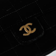 Load the image into the gallery viewer. 新品同様品 CHANEL シャネル チョコバー ベルベット シングルフラップ シングルチェーンバッグ 6番台 ベロア ゴールド金具 中古 4a006444