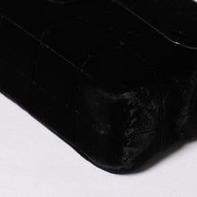 Load the image into the gallery viewer. 新品同様品 CHANEL シャネル チョコバー ベルベット シングルフラップ シングルチェーンバッグ 6番台 ベロア ゴールド金具 中古 4a006444