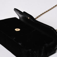 Load the image into the gallery viewer. 新品同様品 CHANEL シャネル チョコバー ベルベット シングルフラップ シングルチェーンバッグ 6番台 ベロア ゴールド金具 中古 4a006444