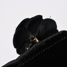 Load the image into the gallery viewer. 新品同様品 CHANEL シャネル チョコバー ベルベット シングルフラップ シングルチェーンバッグ 6番台 ベロア ゴールド金具 中古 4a006444