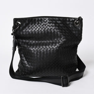 極美品 BOTTEGA VENETA ボッテガヴェネタ ショルダーバッグ イントレチャート 161623 V456C 1000 ブラック レザー 中古 4a006518