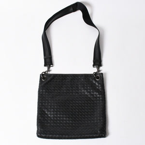 極美品 BOTTEGA VENETA ボッテガヴェネタ ショルダーバッグ イントレチャート 161623 V456C 1000 ブラック レザー 中古 4a006518