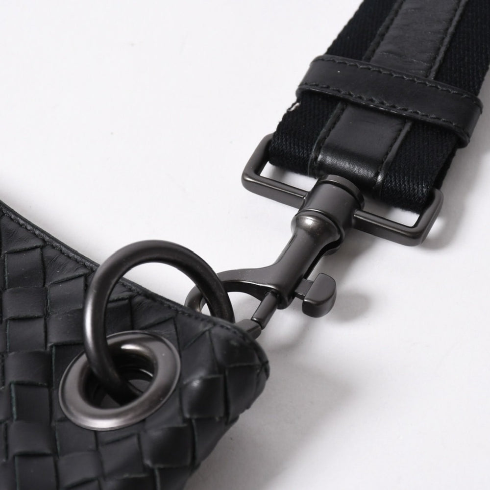 極美品 BOTTEGA VENETA ボッテガヴェネタ ショルダーバッグ イントレチャート 161623 V456C 1000 ブラック レザー 中古 4a006518