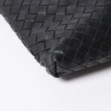 将图片加载到图库查看器中。 極美品 BOTTEGA VENETA ボッテガヴェネタ ショルダーバッグ イントレチャート 161623 V456C 1000 ブラック レザー 中古 4a006518