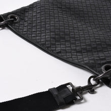 将图片加载到图库查看器中。 極美品 BOTTEGA VENETA ボッテガヴェネタ ショルダーバッグ イントレチャート 161623 V456C 1000 ブラック レザー 中古 4a006518