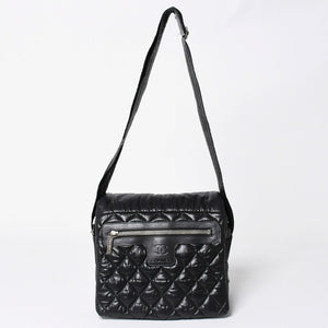 極美品 CHANEL シャネル コココクーン ショルダーバッグ A48616 14番台 ココマーク ナイロン ブラック シルバー金具 キルティング 中古 4a006528