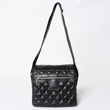 将图片加载到图库查看器中。 極美品 CHANEL シャネル コココクーン ショルダーバッグ A48616 14番台 ココマーク ナイロン ブラック シルバー金具 キルティング 中古 4a006528