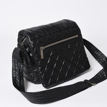 将图片加载到图库查看器中。 極美品 CHANEL シャネル コココクーン ショルダーバッグ A48616 14番台 ココマーク ナイロン ブラック シルバー金具 キルティング 中古 4a006528