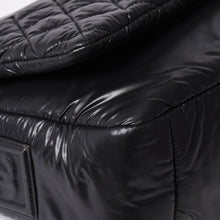 将图片加载到图库查看器中。 極美品 CHANEL シャネル コココクーン ショルダーバッグ A48616 14番台 ココマーク ナイロン ブラック シルバー金具 キルティング 中古 4a006528