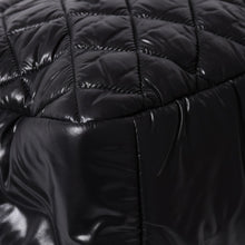 将图片加载到图库查看器中。 極美品 CHANEL シャネル コココクーン ショルダーバッグ A48616 14番台 ココマーク ナイロン ブラック シルバー金具 キルティング 中古 4a006528