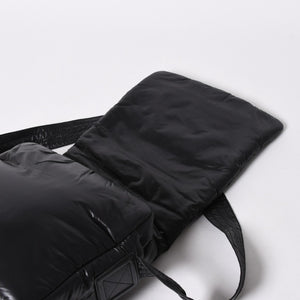 極美品 CHANEL シャネル コココクーン ショルダーバッグ A48616 14番台 ココマーク ナイロン ブラック シルバー金具 キルティング 中古 4a006528
