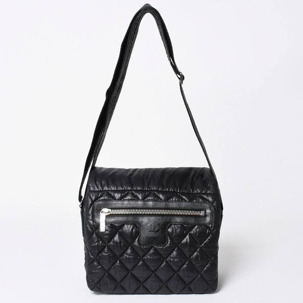 極美品 CHANEL シャネル コココクーン ショルダーバッグ A48616 16番台 ココマーク ナイロン ブラック シルバー金具 キルティング 中古 4a006457