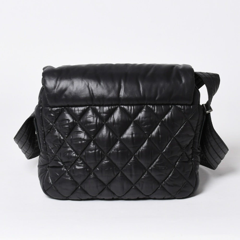 極美品 CHANEL シャネル コココクーン ショルダーバッグ A48616 16番台 ココマーク ナイロン ブラック シルバー金具 キルティング 中古 4a006457