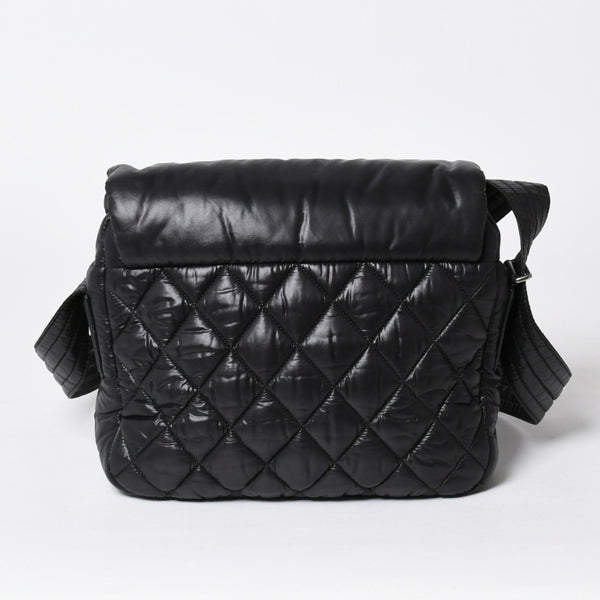 極美品 CHANEL シャネル コココクーン ショルダーバッグ A48616 16番台 ココマーク ナイロン ブラック シルバー金具 キルティング 中古 4a006457