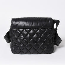 将图片加载到图库查看器中。 極美品 CHANEL シャネル コココクーン ショルダーバッグ A48616 16番台 ココマーク ナイロン ブラック シルバー金具 キルティング 中古 4a006457