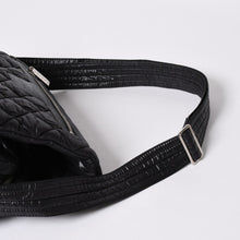 将图片加载到图库查看器中。 極美品 CHANEL シャネル コココクーン ショルダーバッグ A48616 16番台 ココマーク ナイロン ブラック シルバー金具 キルティング 中古 4a006457