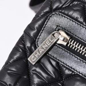 極美品 CHANEL シャネル コココクーン ショルダーバッグ A48616 16番台 ココマーク ナイロン ブラック シルバー金具 キルティング 中古 4a006457