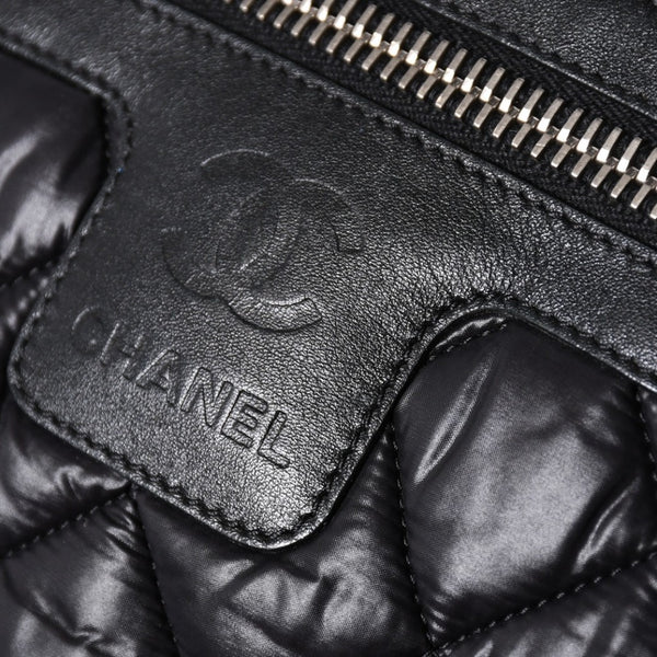 極美品 CHANEL シャネル コココクーン ショルダーバッグ A48616 16番台 ココマーク ナイロン ブラック シルバー金具 キルティング 中古 4a006457