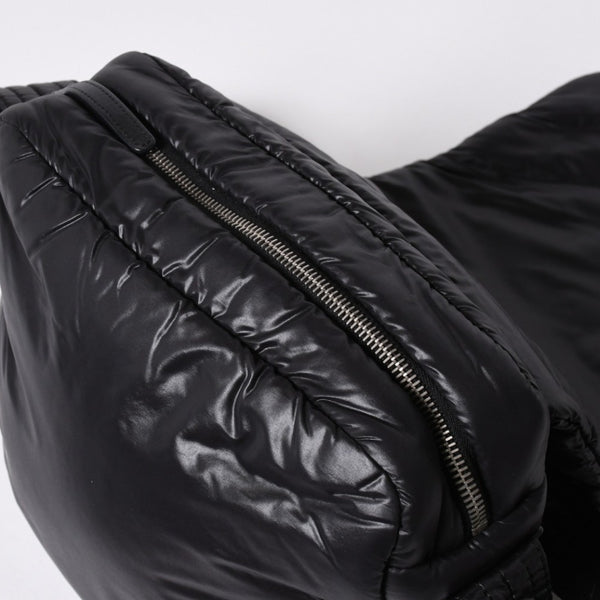 極美品 CHANEL シャネル コココクーン ショルダーバッグ A48616 16番台 ココマーク ナイロン ブラック シルバー金具 キルティング 中古 4a006457