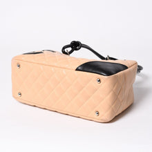 Load the image into the gallery viewer. 極美品 CHANEL シャネル カンボンライン ボーリングバッグ ハンドバッグ A25171 ラムスキン 8番台 ベージュ ブラック ココマーク シルバー金具 中古 4a006417