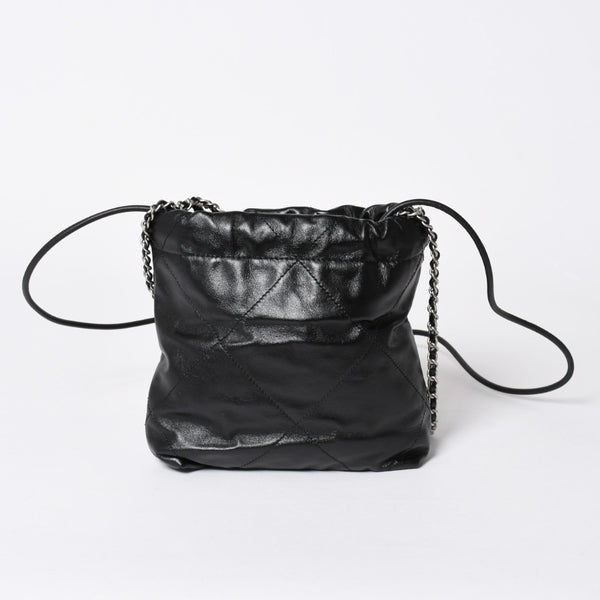 新品同様品 CHANEL シャネル シャネル22 ミニバッグ 2WAY ハンドバッグ ショルダーバッグ ランダム番台 ブラック シルバー金具 中古 4a006458