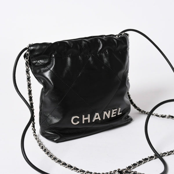 新品同様品 CHANEL シャネル シャネル22 ミニバッグ 2WAY ハンドバッグ ショルダーバッグ ランダム番台 ブラック シルバー金具 中古 4a006458