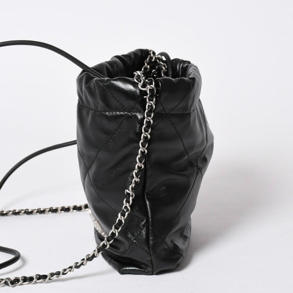 新品同様品 CHANEL シャネル シャネル22 ミニバッグ 2WAY ハンドバッグ ショルダーバッグ ランダム番台 ブラック シルバー金具 中古 4a006458