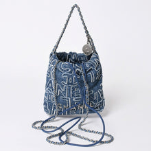 Load the image into the gallery viewer. 新品同様 CHANEL シャネル CHANEL22 ミニ 2WAYショルダーバッグ ココマーク AS3980 デニム ブルー シルバー金具 中古 4a006452