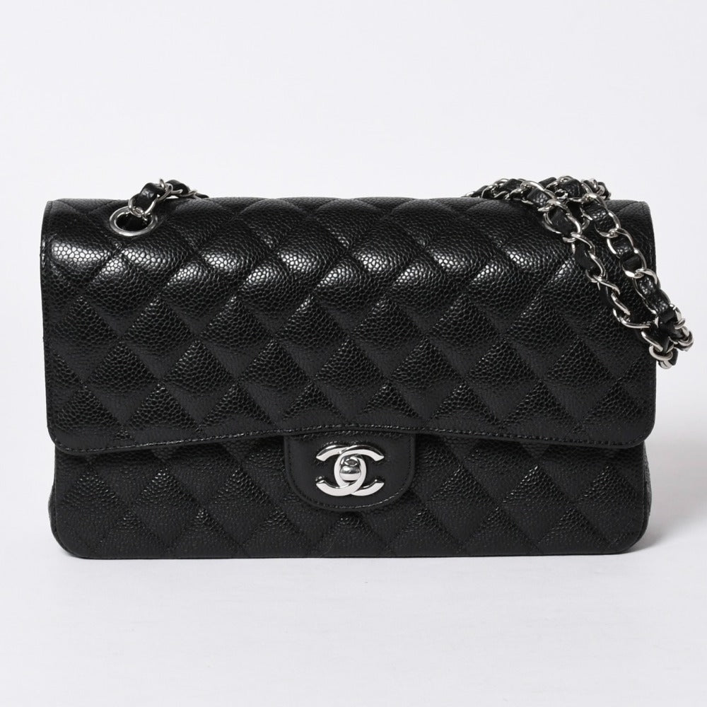 新品同様 CHANEL シャネル マトラッセ25 Wフラップ Wチェーンショルダーバッグ キャビアスキン ゴールド金具 ランダム番台 ブラック 中古 4a006559