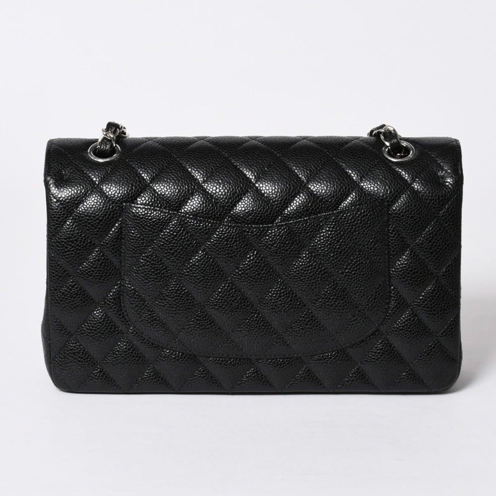 新品同様 CHANEL シャネル マトラッセ25 Wフラップ Wチェーンショルダーバッグ キャビアスキン ゴールド金具 ランダム番台 ブラック 中古 4a006559
