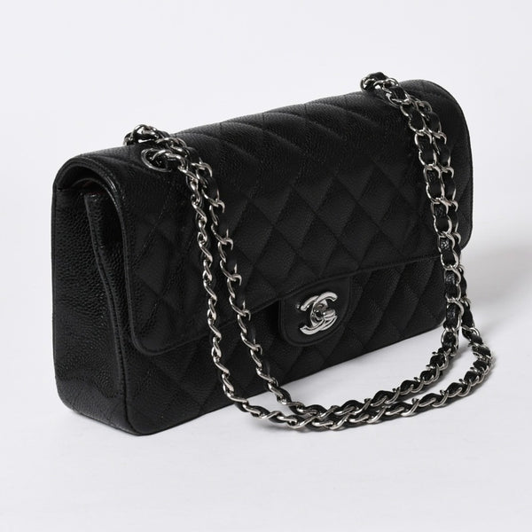 新品同様 CHANEL シャネル マトラッセ25 Wフラップ Wチェーンショルダーバッグ キャビアスキン ゴールド金具 ランダム番台 ブラック 中古 4a006559