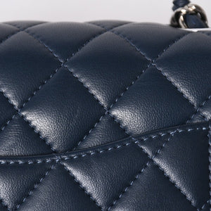 新品同様 CHANEL シャネル ミニマトラッセ17 Sフラップ Sチェーンショルダーバッグ 26番台 ココマーク ラムスキン ブルー シルバー 中古 4a006558