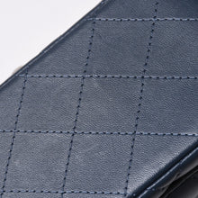 将图片加载到图库查看器中。 新品同様 CHANEL シャネル ミニマトラッセ17 Sフラップ Sチェーンショルダーバッグ 26番台 ココマーク ラムスキン ブルー シルバー 中古 4a006558