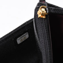 将图片加载到图库查看器中。 新品同様 CHANEL シャネル チェーンウォレット 長財布 AP0250 27番台 ココマーク キャビアスキン ブラック ゴールド金具 中古 4a006405